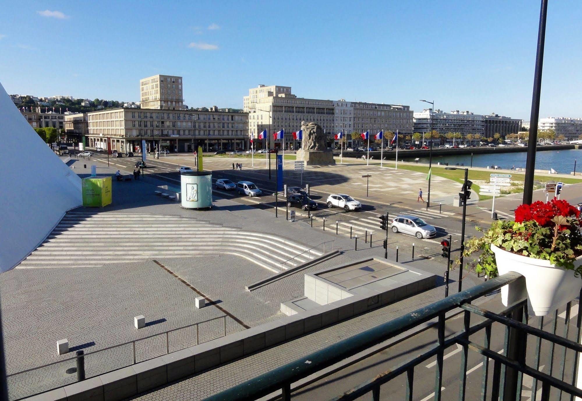 Oscar Hotel Le Havre Centre Buitenkant foto